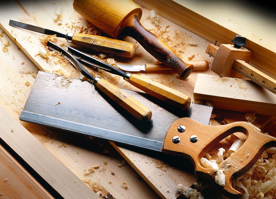 tools-carpenter-wood